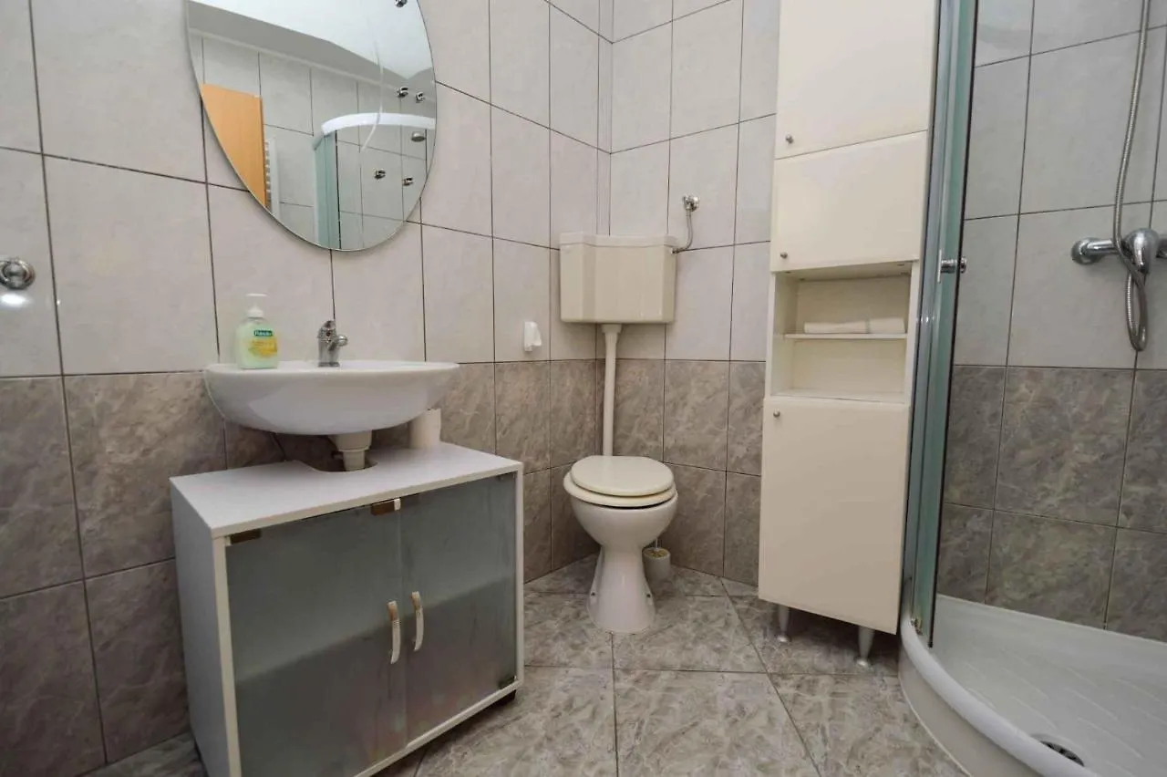 One-Bedroom Apartment Fazana Near Sea 1