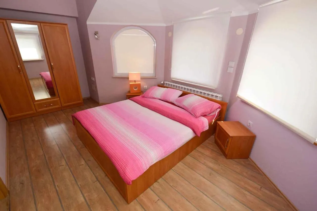 One-Bedroom Apartment Fazana Near Sea 1 0*,  克罗地亚