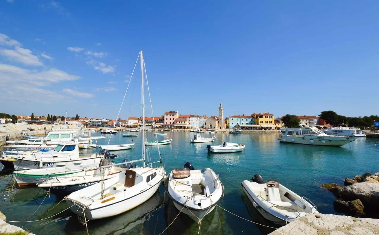 One-Bedroom Apartment Fazana Near Sea 1