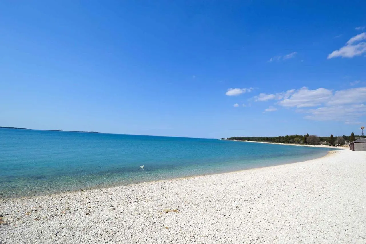 One-Bedroom Apartment Fazana Near Sea 1 0*,  克罗地亚